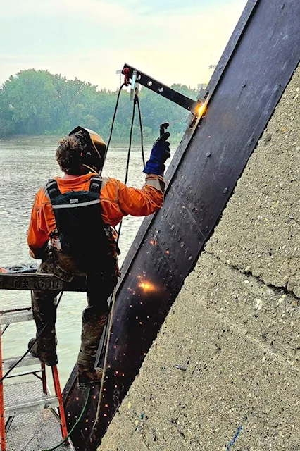 Waterfront steel and seawall work over the river